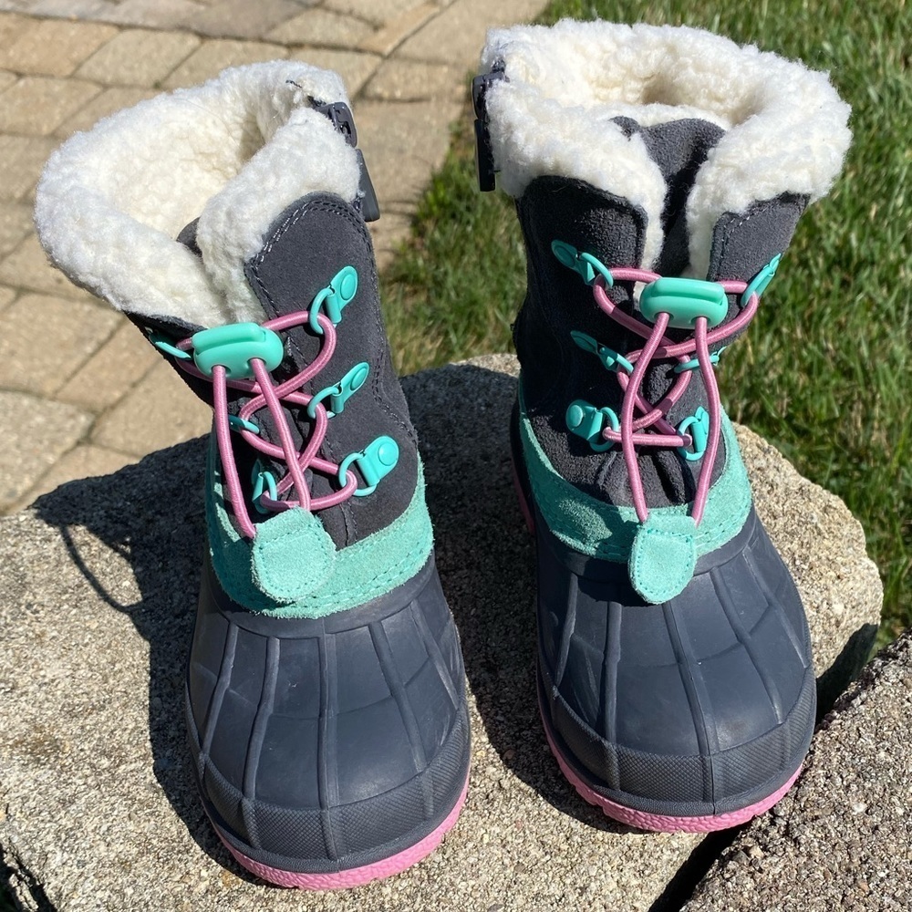 CAT & JACK~SNOW BOOTS~THERMOLITE~SUEDE LEATHER UPPERS~FURRY INSIDE~SIZE 11~BR